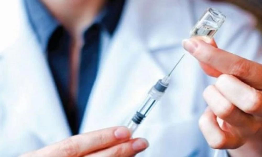 Χρούσος: Στην επιτροπή είμαστε επιφυλακτικοί με τους εμβολιασμούς των παιδιών